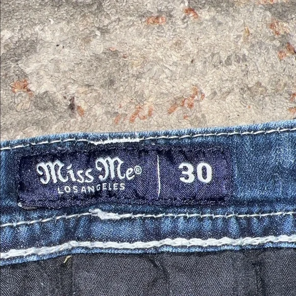 Miss Me Dream Catcher Skinny Jeans with Embellished Pockets Size 30 - Picture 7 of 11